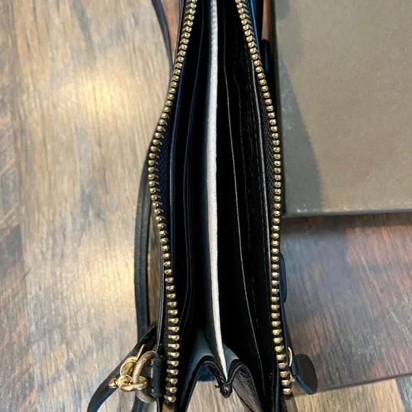 FRANKLIN COVEY Palermo Leather Wallet/Clutch - Picture 5 of 7